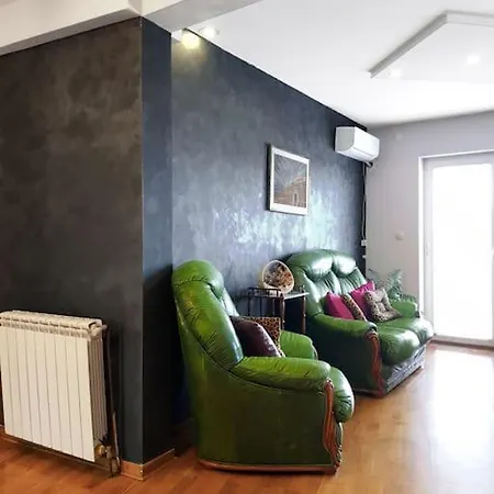 200 M2 Centre Penthouse Amazing Balcony