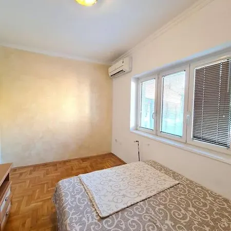 Apartment 200 M2 Centre Penthouse Amazing Balcony *