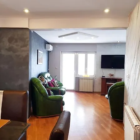 200 M2 Centre Penthouse Amazing Balcony *